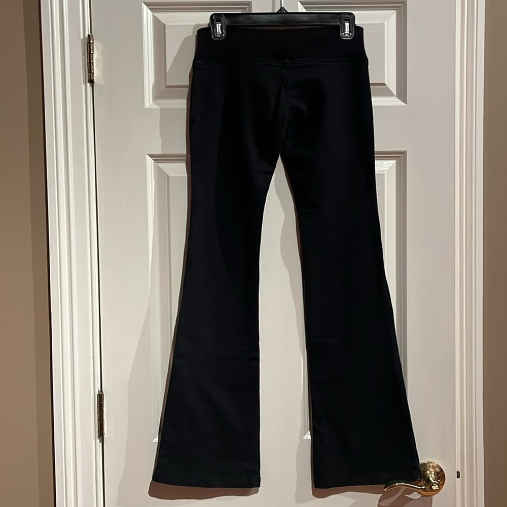 Elegant Black Flare Pants - Picture 4 of 5